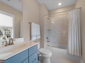 6201 Champion Oak Court, Falls Church VA 22044