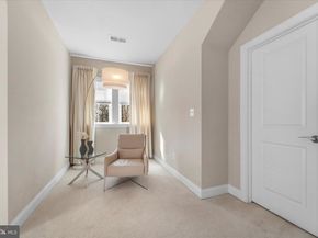 6201 Champion Oak Court, Falls Church VA 22044