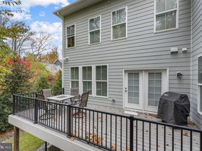 6201 Champion Oak Court, Falls Church VA 22044