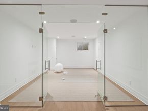 4433 Cathedral Avenue NW, Washington DC 20016