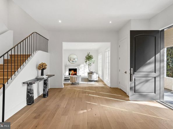 4433 Cathedral Avenue NW, Washington DC 20016