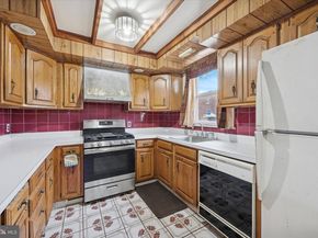 1211 E Johnson Street, Philadelphia PA 19138