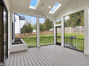 6613 31st Street N, Arlington VA 22213