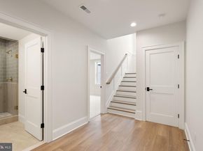 6613 31st Street N, Arlington VA 22213