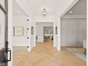 6613 31st Street N, Arlington VA 22213