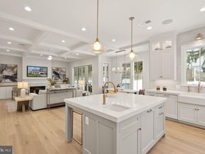 6613 31st Street N, Arlington VA 22213