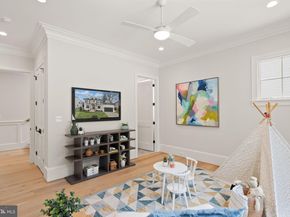 6613 31st Street N, Arlington VA 22213