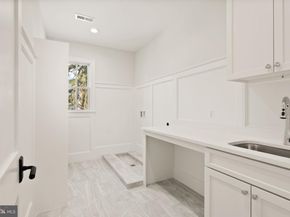 6613 31st Street N, Arlington VA 22213