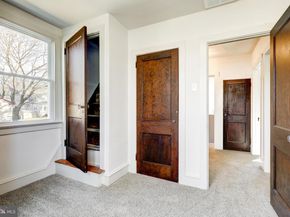 1081 Wynnwood Road, Abington PA 19001