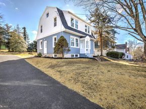 1081 Wynnwood Road, Abington PA 19001