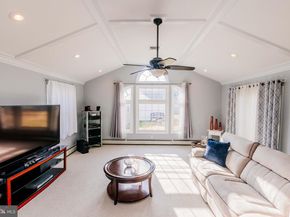 72 Thornridge Drive, Levittown PA 19054