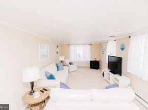 72 Thornridge Drive, Levittown PA 19054