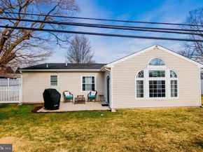 72 Thornridge Drive, Levittown PA 19054