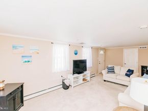 72 Thornridge Drive, Levittown PA 19054