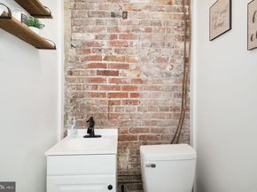 2541 S Clarion Street, Philadelphia PA 19148