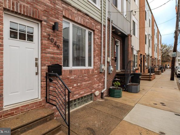 2049 E Letterly Street, Philadelphia PA 19125