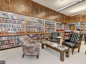 4000 Cathedral Avenue NW 323B, Washington DC 20016