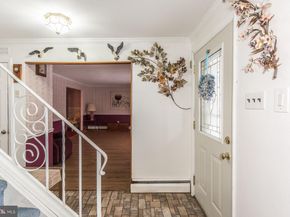 1036 Oakwood Drive, Warminster PA 18974