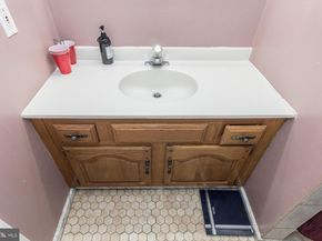 1036 Oakwood Drive, Warminster PA 18974