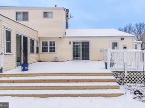 1036 Oakwood Drive, Warminster PA 18974