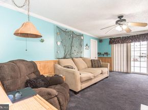 1036 Oakwood Drive, Warminster PA 18974