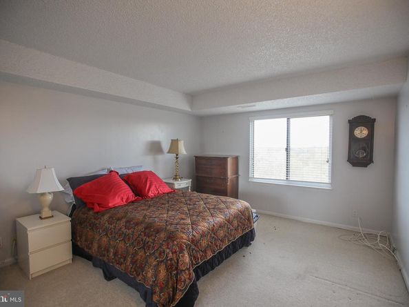 3800 Powell Lane 1121, Falls Church VA 22041