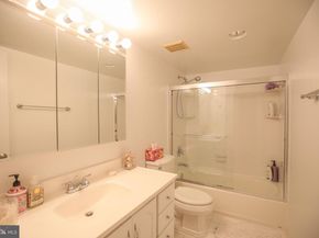 3800 Powell Lane 1121, Falls Church VA 22041