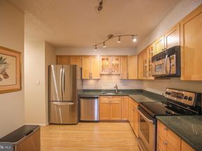 3800 Powell Lane 1121, Falls Church VA 22041