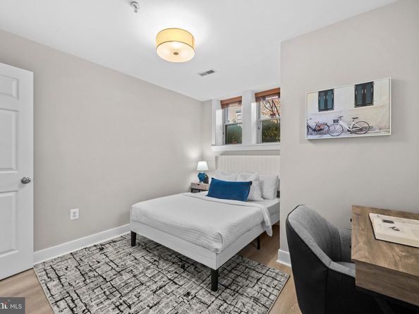 1718 1st Street NW 8, Washington DC 20001