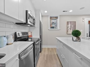 1718 1st Street NW 8, Washington DC 20001