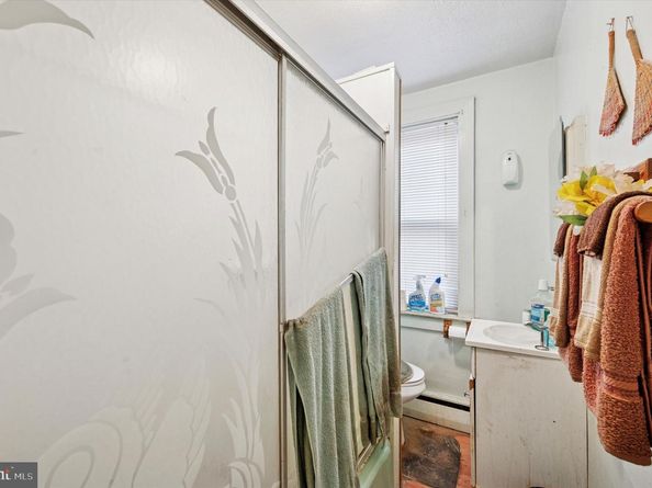 331 N 10TH Street, Darby PA 19023