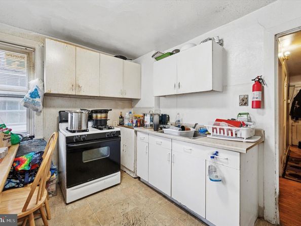 331 N 10TH Street, Darby PA 19023