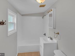 110 Woodlawn Avenue, Willow Grove PA 19090