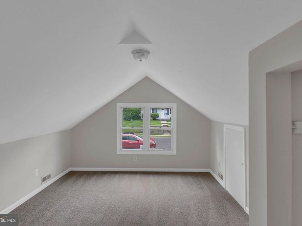 110 Woodlawn Avenue, Willow Grove PA 19090