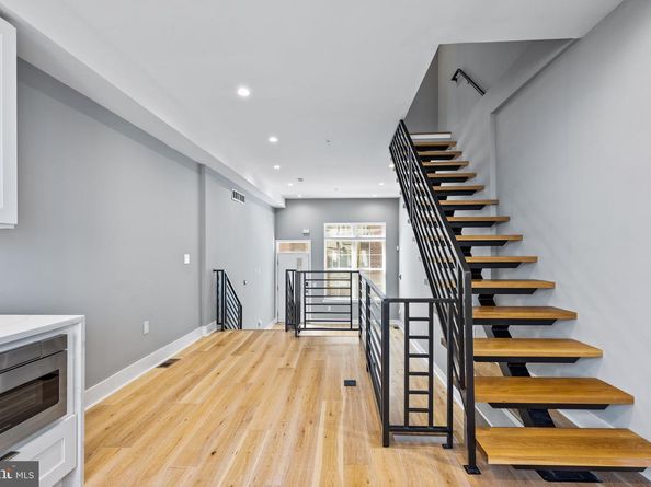 2227 League Street, Philadelphia PA 19146