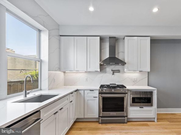 2227 League Street, Philadelphia PA 19146