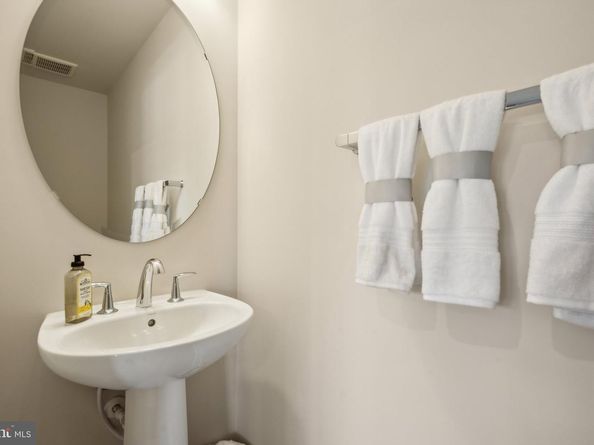 13172 Arches Road, Herndon VA 20170