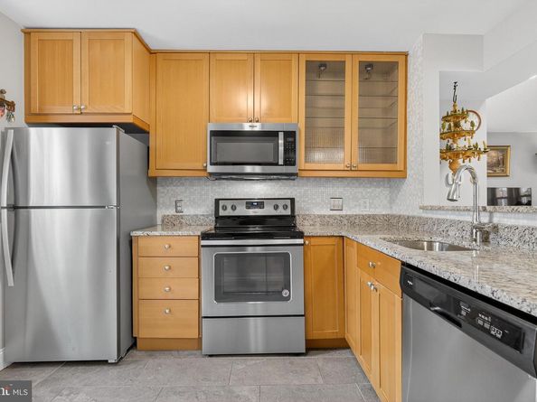 1407 E Abingdon Drive 1, Alexandria VA 22314