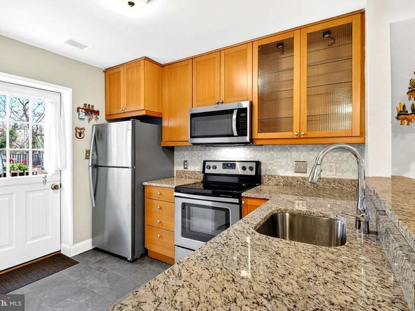 1407 E Abingdon Drive 1, Alexandria VA 22314