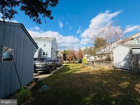 88 W Plumstead Avenue, Lansdowne PA 19050