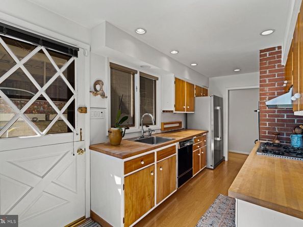 809 Church Road, Elkins Park PA 19027