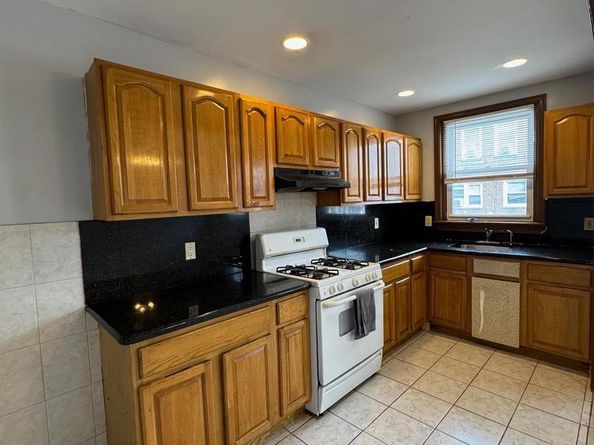 4655 Shelbourne Street, Philadelphia PA 19124