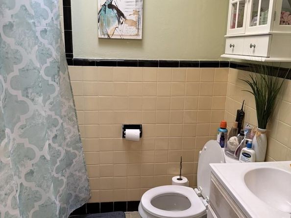 422 Rively Avenue, Darby PA 19023