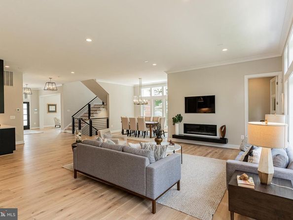 7205 Bayside Court, Mclean VA 22101