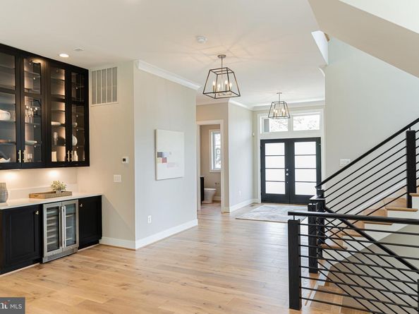 7205 Bayside Court, Mclean VA 22101