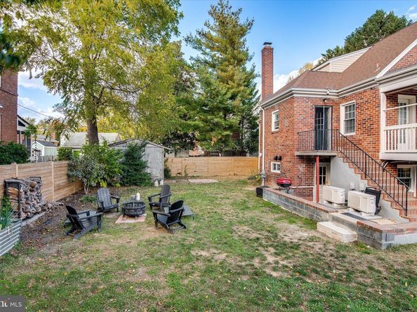 1700 Dewitt Avenue, Alexandria VA 22301