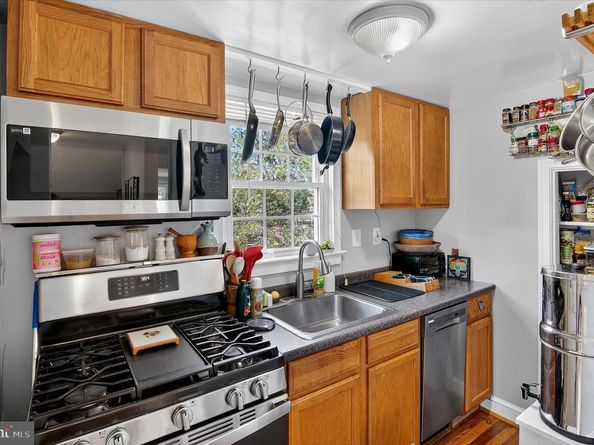 1700 Dewitt Avenue, Alexandria VA 22301