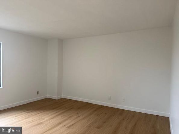 205 Yoakum Parkway 1016, Alexandria VA 22304