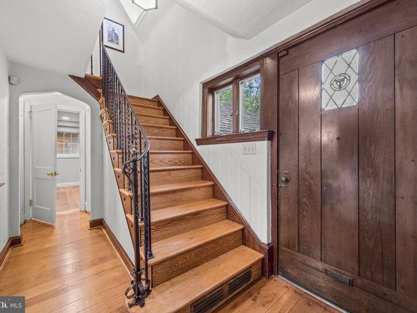 1191 Wheatsheaf Lane, Abington PA 19001