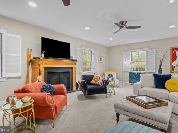 1191 Wheatsheaf Lane, Abington PA 19001